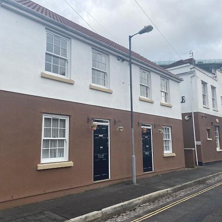 The Ashton Gate Mews Hotell Bristol Exteriör bild