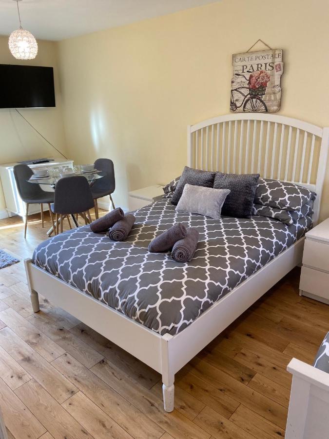 The Ashton Gate Mews Hotell Bristol Exteriör bild