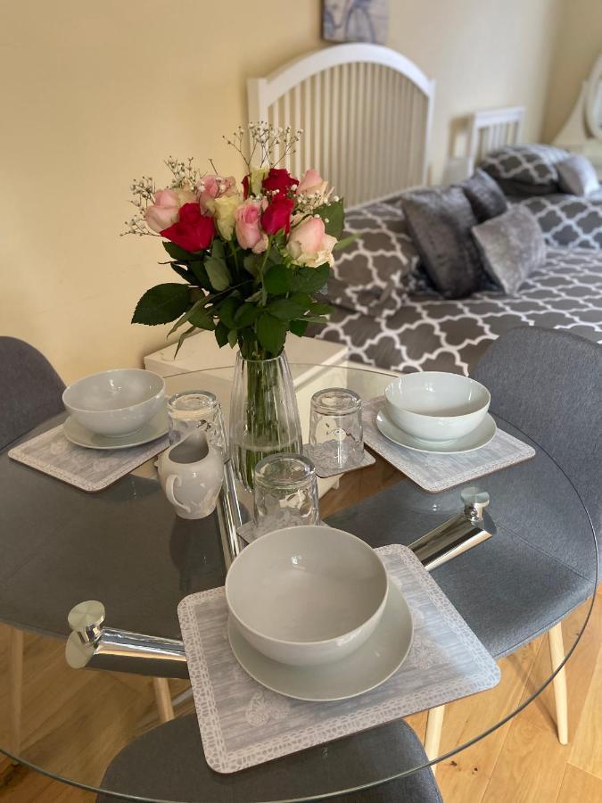 The Ashton Gate Mews Hotell Bristol Exteriör bild