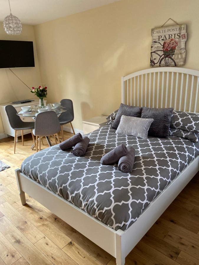 The Ashton Gate Mews Hotell Bristol Exteriör bild