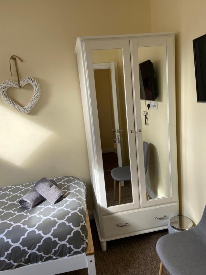 The Ashton Gate Mews Hotell Bristol Exteriör bild