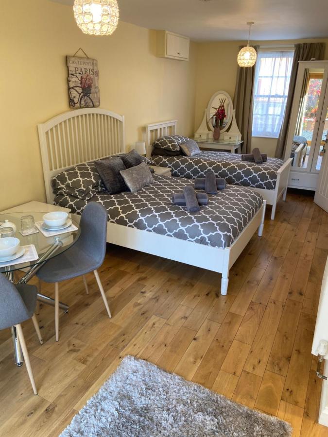 The Ashton Gate Mews Hotell Bristol Exteriör bild